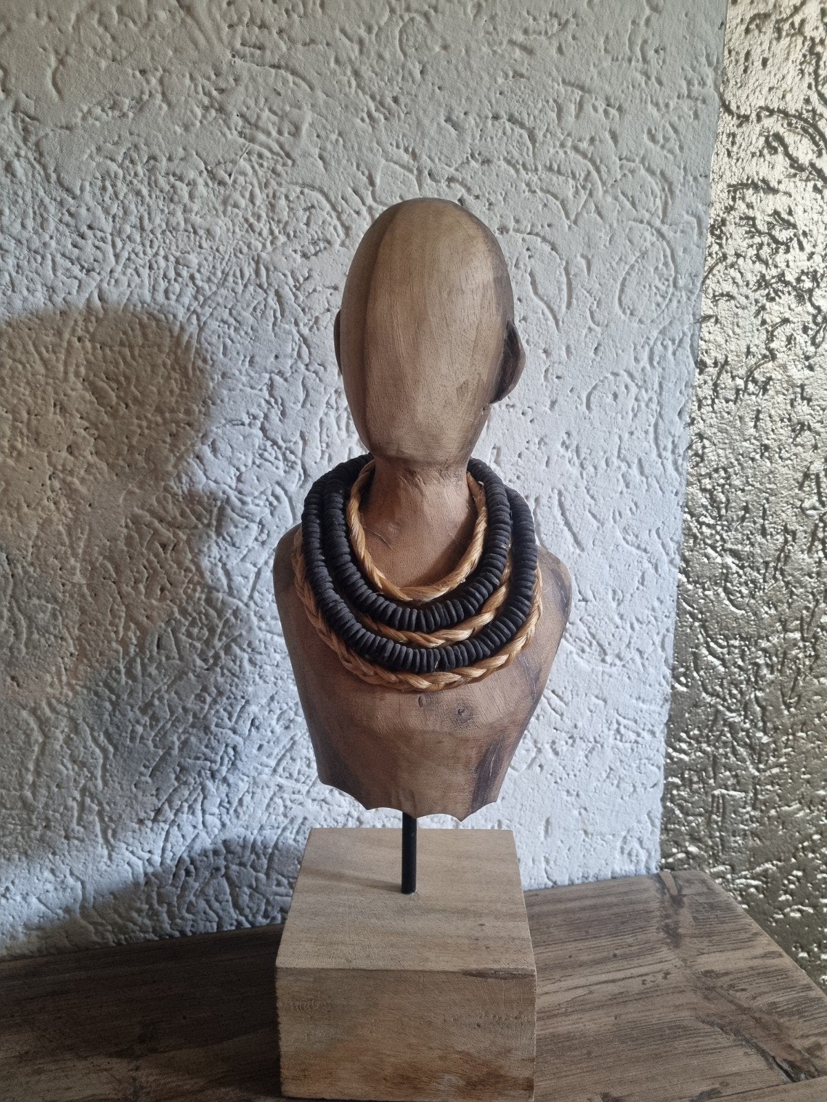 Te koop houten vrouw op statief, Ophalen