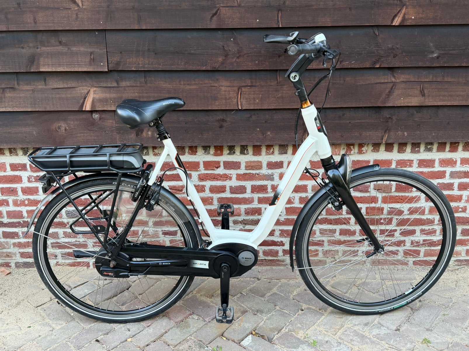 Foto 2 van Als nieuwe Sparta MNB elektrische fiets bosch middenmoter