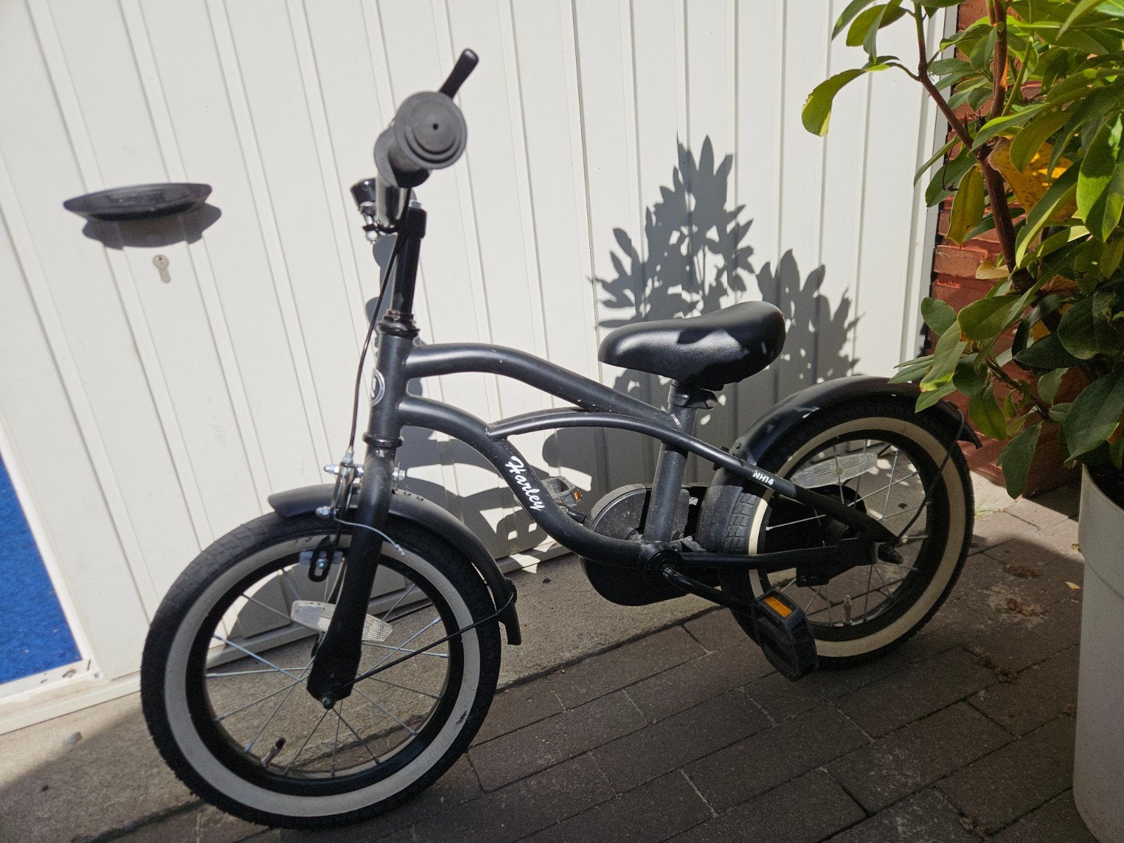 gratis - Harley kinderfiets 16 inch - Zwart, Fietsen en Brommers, Ophalen, Terugtraprem, Harley, 16 tot 20 inch