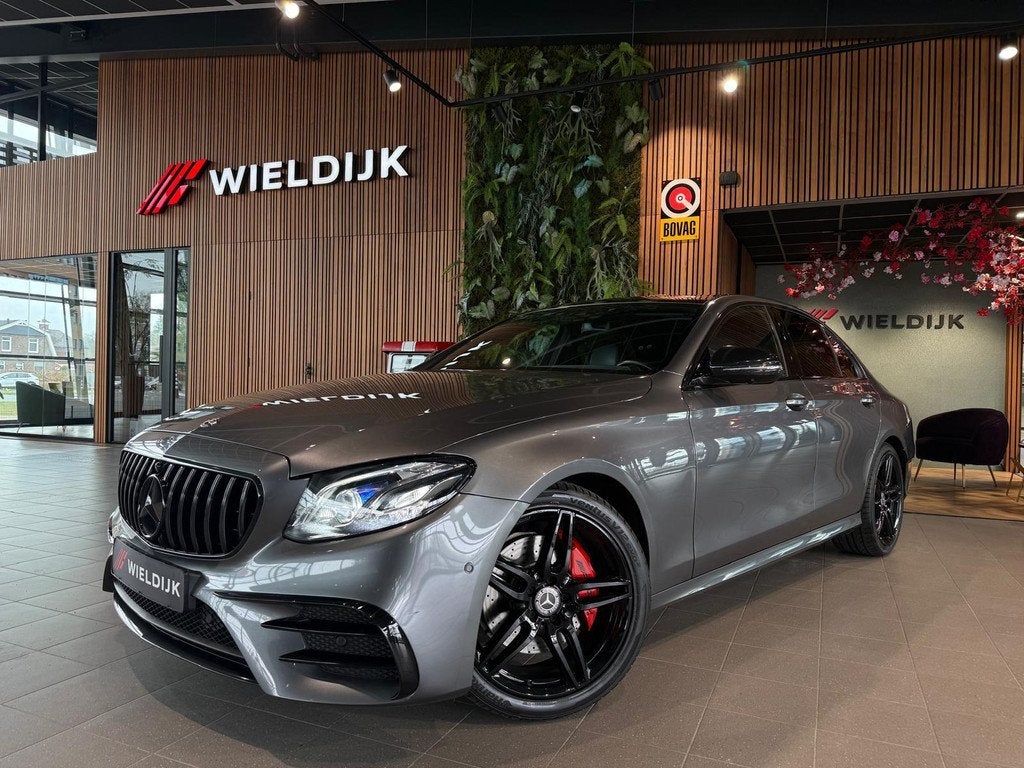 Mercedes-Benz E-klasse 200 Business Solution AMG Pannorama 3, Automaat, Gebruikt, 4 cilinders, Bedrijf