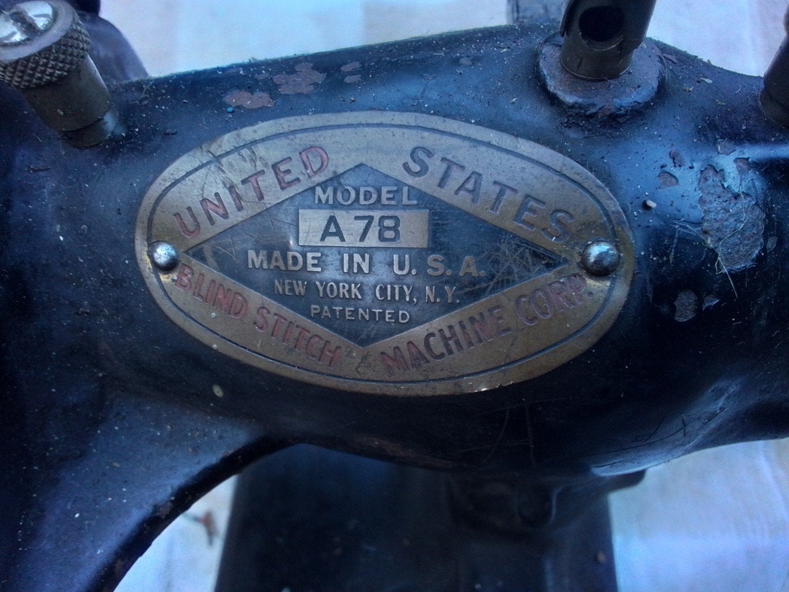 naaimachine blinde steek usa, Ophalen of Verzenden