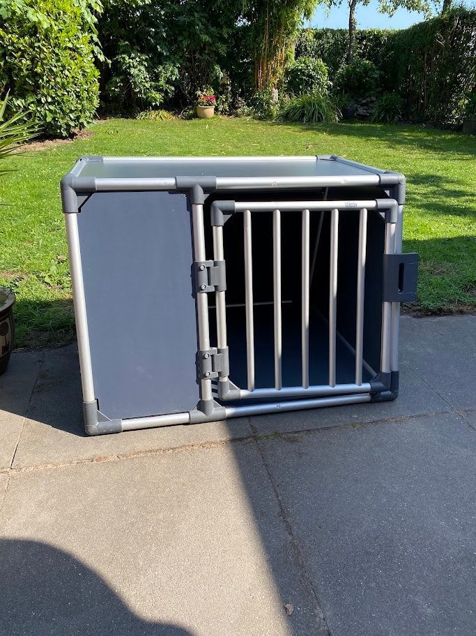Honden Bench Trixie voor auto /thuishok, Dieren en Toebehoren, Ophalen, Minder dan 65 cm, Hondenhok, Zo goed als nieuw