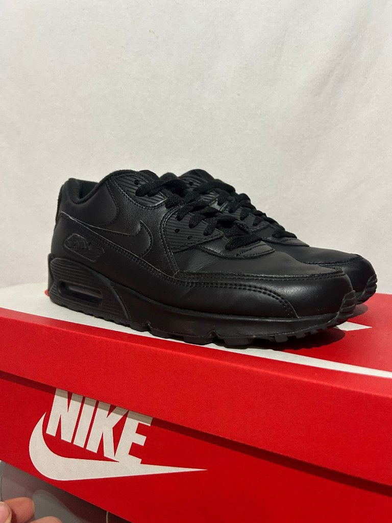 ALS NIEUW! Maat 42 - Nike Air Max 90 Leather Black, Kleding | Heren, Schoenen, Verzenden, Zwart, Nike, Nike