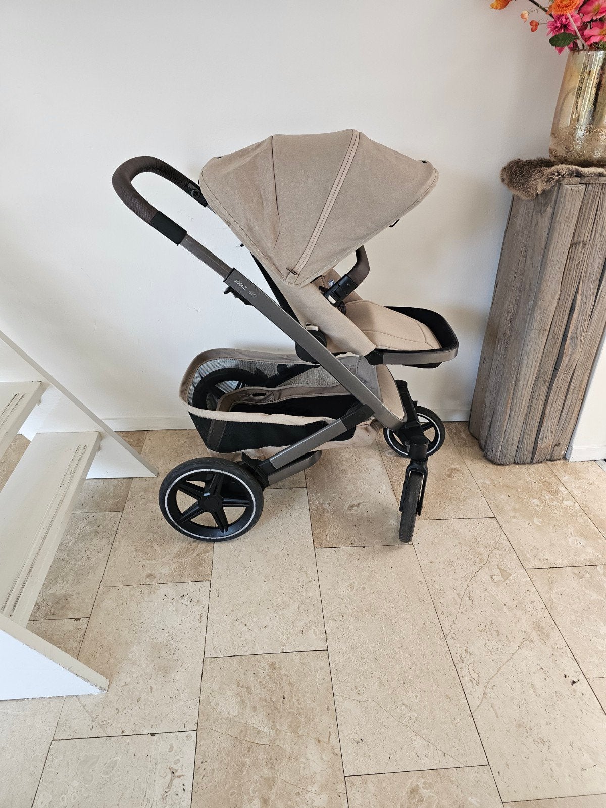 mooie joolz geo3 taupe kleurige kinderwagen, Kinderen en Baby's, Kinderwagens en Combinaties, Ophalen
