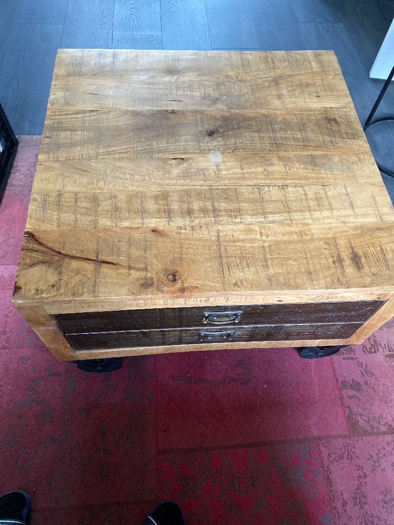 Foto 5 van Salontafel Mangohout industrieel