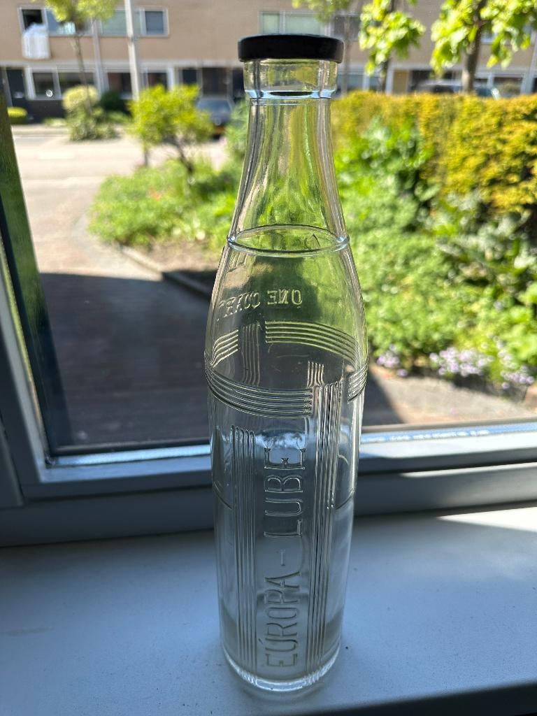 Oude EUROPA-LUBE oliefles. Motor Oil Glas, bottle, olie fles, Ophalen of Verzenden, Gebruikt, Gebruiksvoorwerp