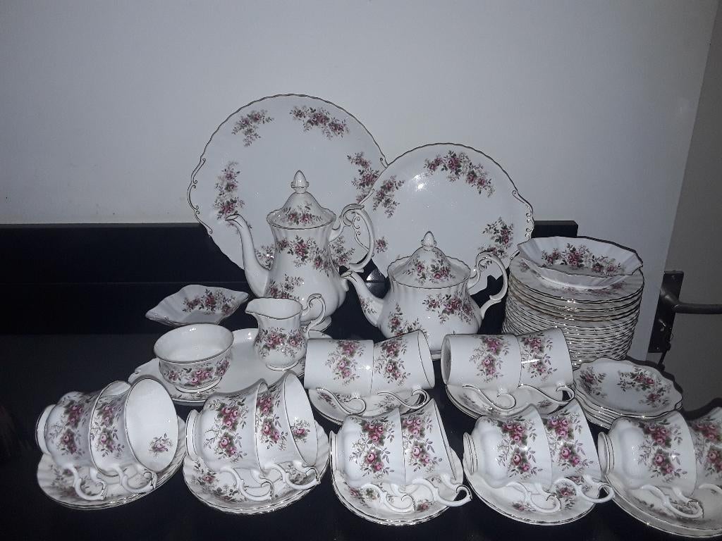 Royal albert Lavender rose uitgebreid thee/koffieservies, Verzenden