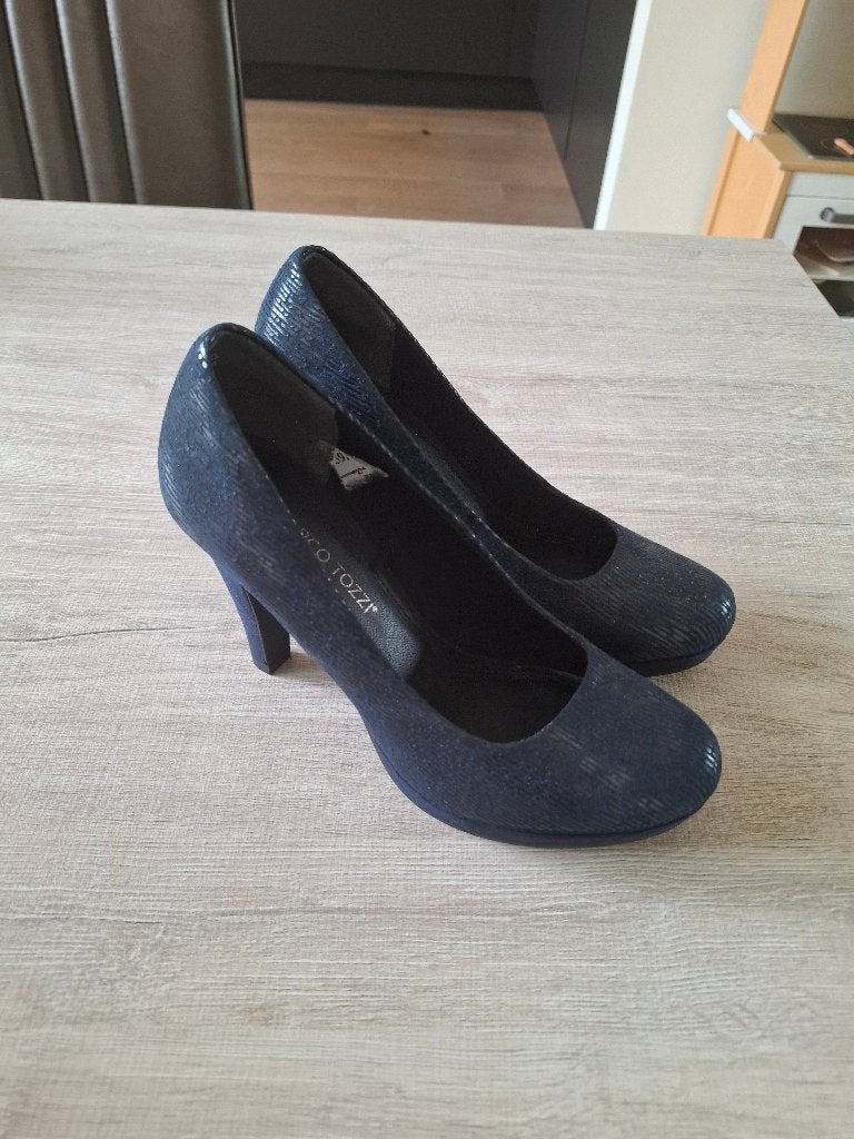Mooie pumps / hakken van Marco Tozzi, maat 38, Blauw, Marco Tozzi, Ophalen of Verzenden, Zo goed als nieuw