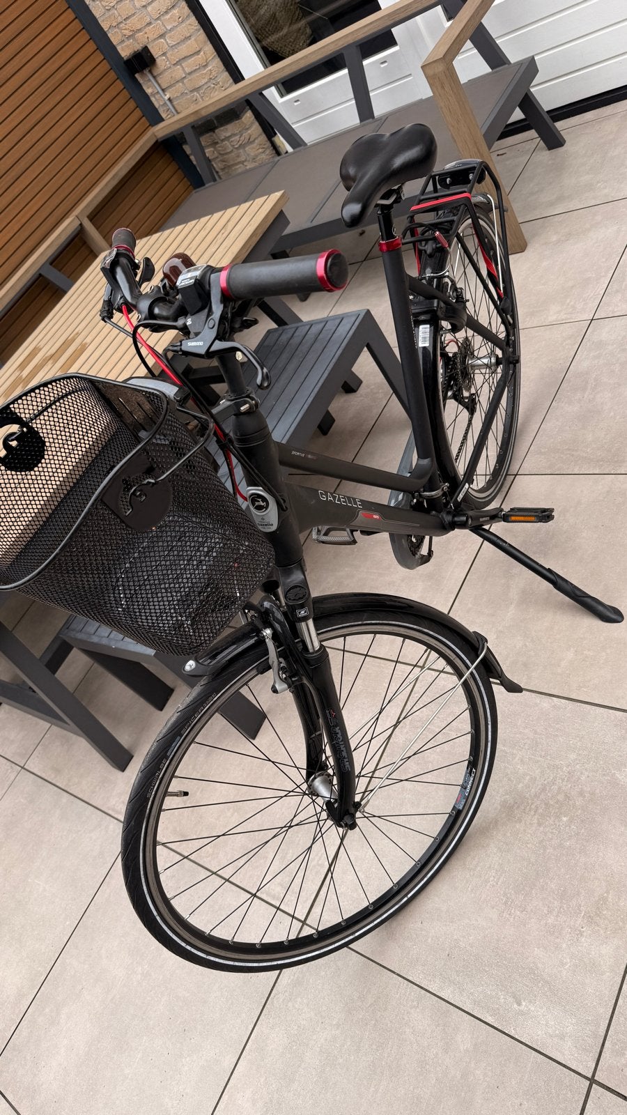 Gazelle Vento Sportieve Trekkingfiets met Mand, Ophalen, Velgrem, Versnellingen, Gazelle
