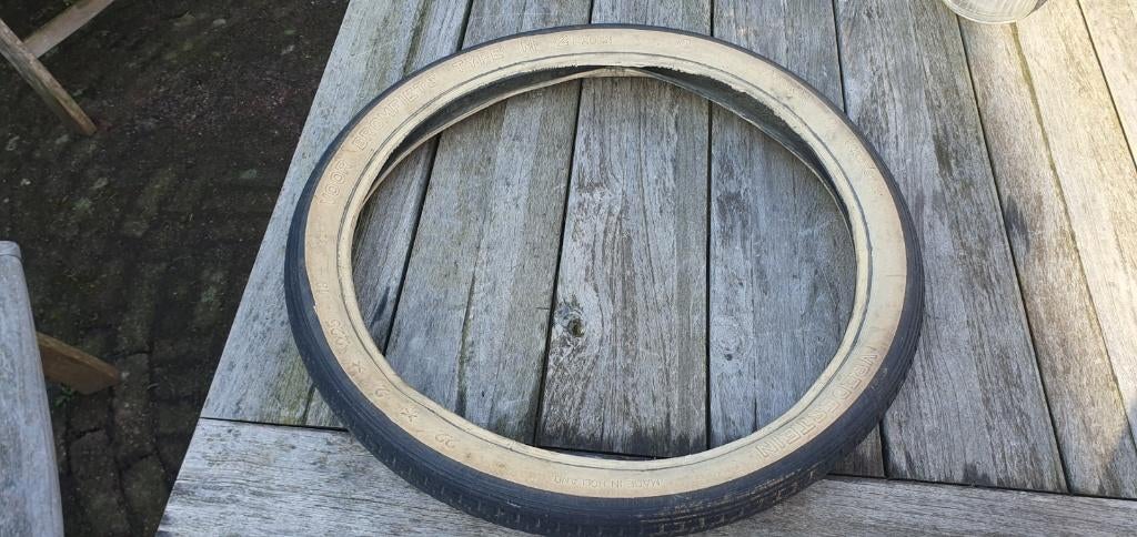 Band 22x2x2.25-18 vredestein bromfiets, Fietsen en Brommers, Ophalen, Gebruikt, Overige typen, Overige merken