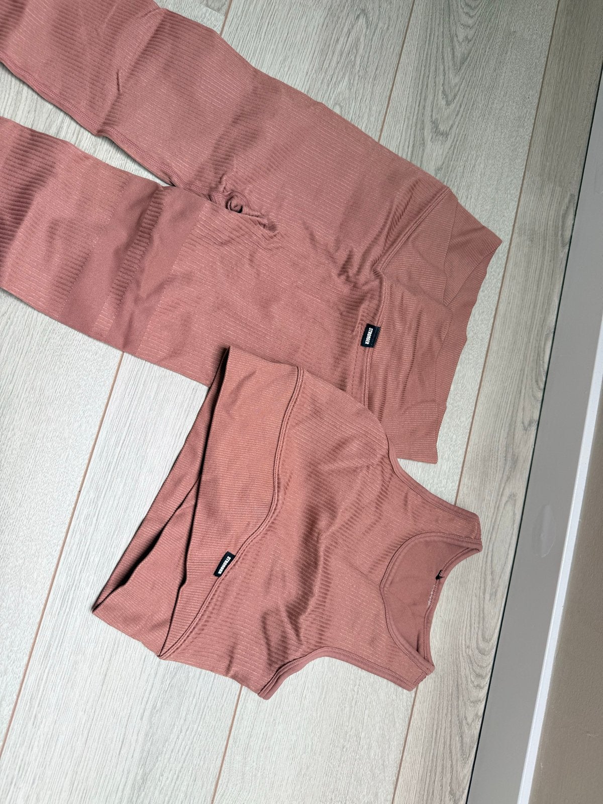 Stronger sportset: legging maat S en top maat XS, Kleding | Dames, Sportkleding, Ophalen of Verzenden, Zo goed als nieuw, Maat 36 (S)