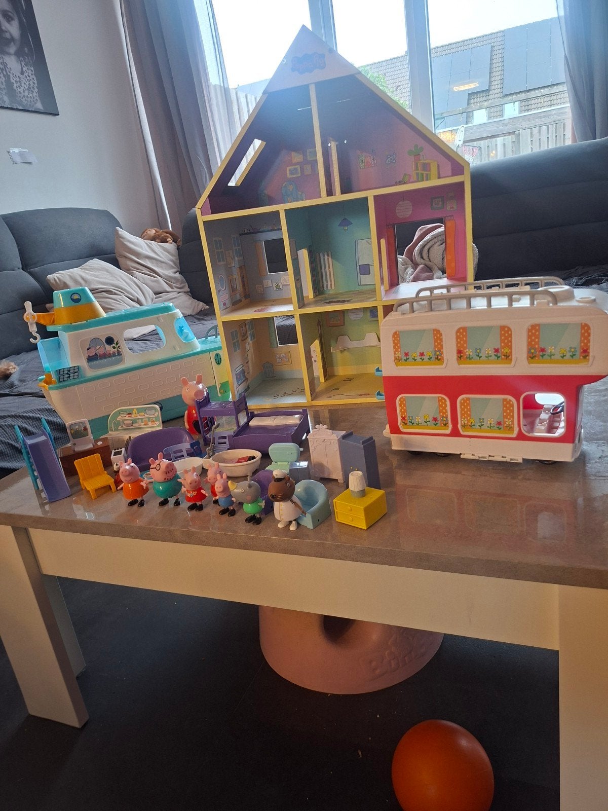 Grote Peppa Pig speelgoedset: huis, boot, caravan & figuren, Ophalen, Gebruikt, Jongen of Meisje