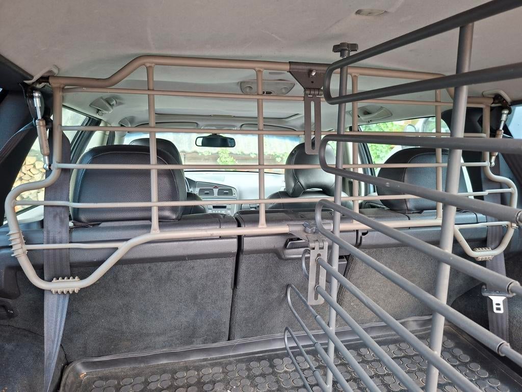Hondenrek V70n (p2) origineel Volvo met kofferbakmat, Auto diversen, Hondenrekken, Ophalen of Verzenden, Gebruikt