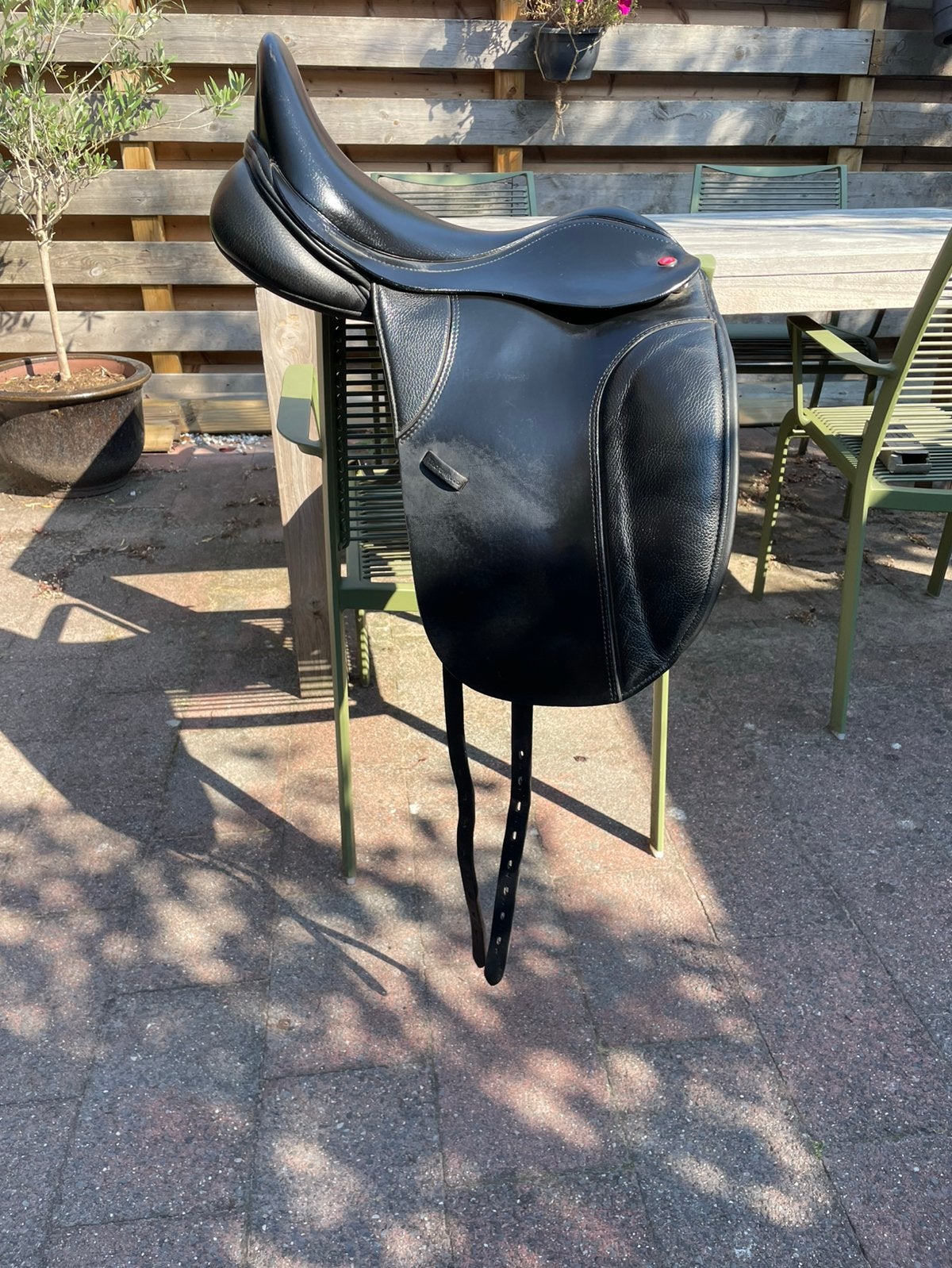 Thorrowgood T8 HW 17” dressuurzadel en Kentaur 17,5”, Dieren en Toebehoren, Paarden en Pony's | Zadels, Aanpassysteem, Gebruikt