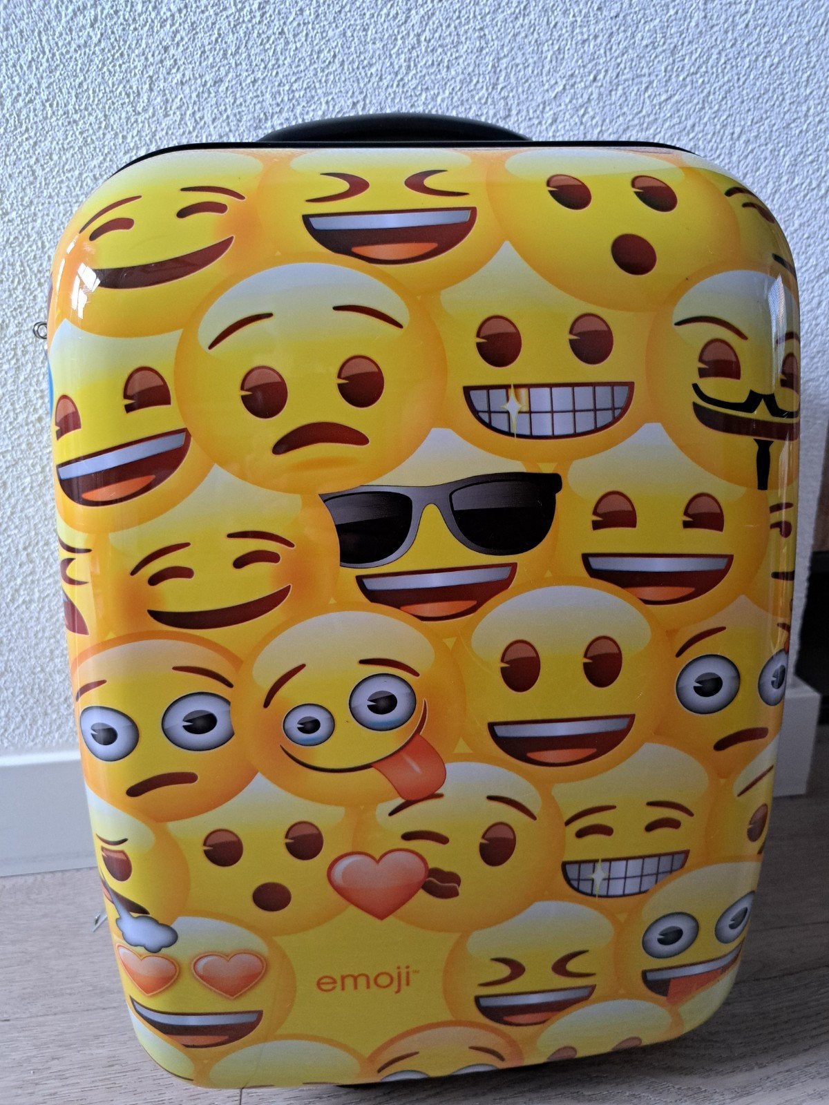 Emoji koffer - Harde koffer met wieltjes, Sieraden, Tassen en Uiterlijk, Ophalen, Uitschuifbare handgreep, Gebruikt, Hard kunststof