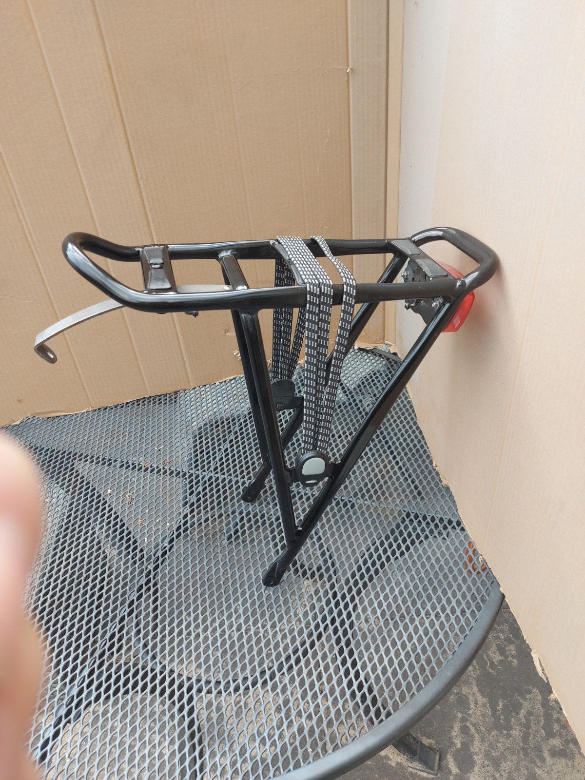 Bagagedrager met achterlicht en snelbinders, Fietsen en Brommers, Ophalen, Gebruikt