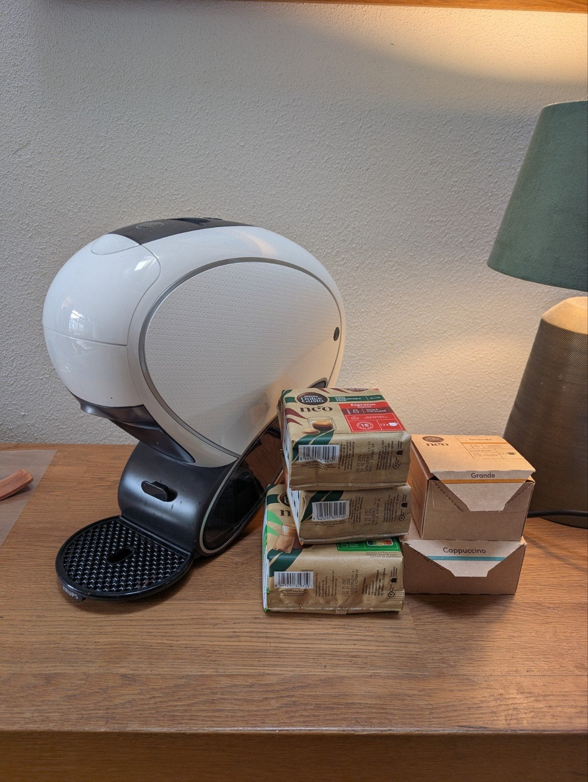 Nescafé Dolce Gusto Neo koffiemachine met capsules, Ophalen, Koffiepads en cups, Koffiemachine, Zo goed als nieuw