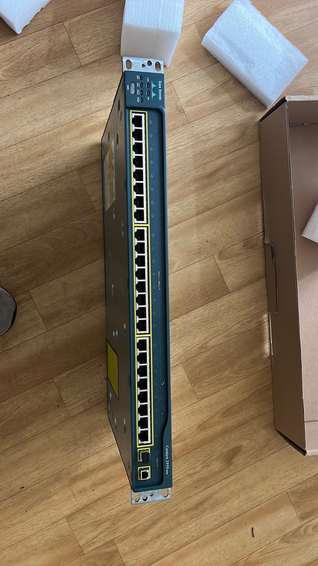 Netwerk switch cisco catalist 2950 24 poort, Ophalen of Verzenden, Gebruikt
