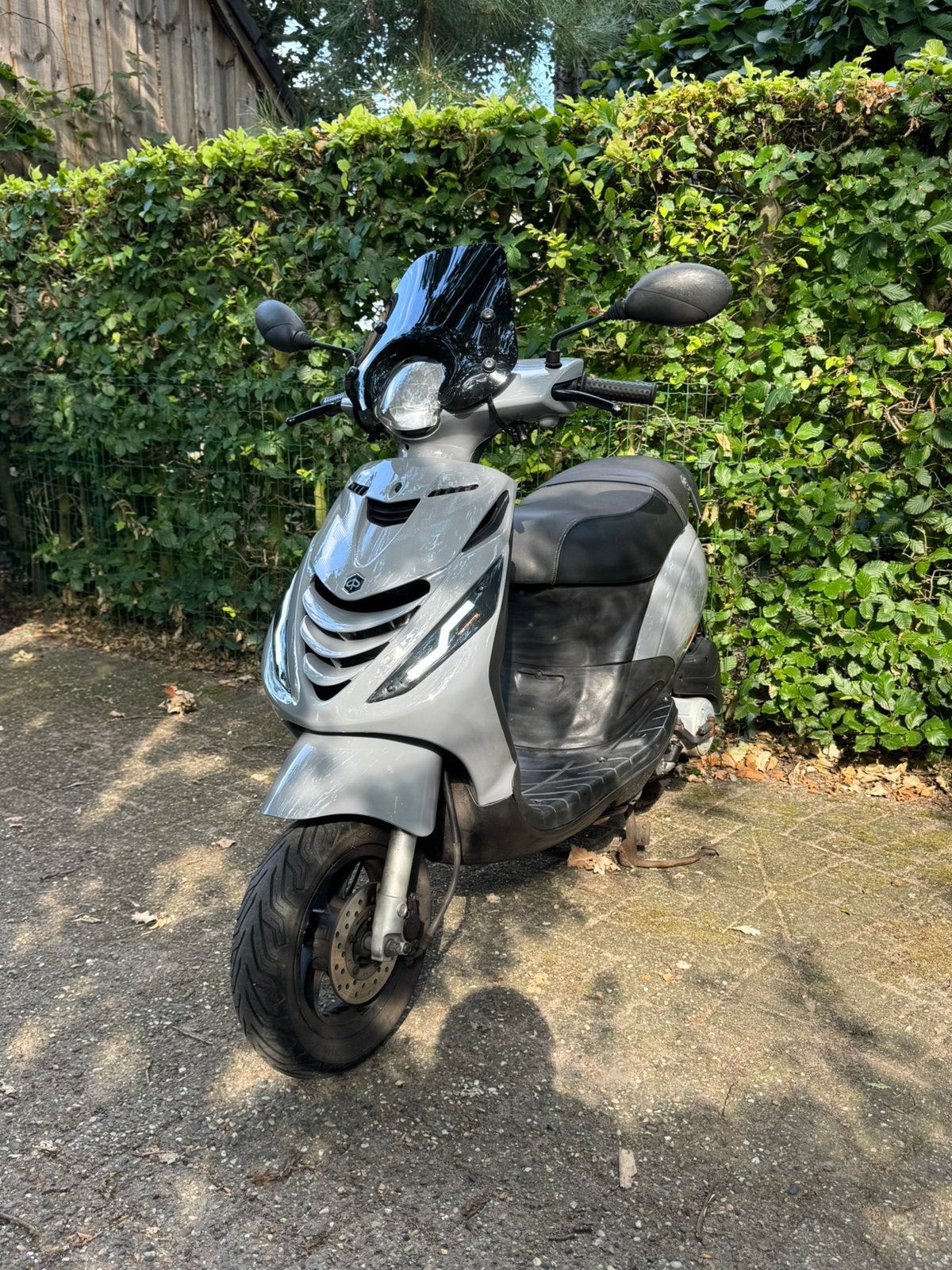 Piaggio Zip brom Zeer Nette Staat 1e Eigenaar 11.000 km 2016, Fietsen en Brommers, Scooters | Piaggio, Ophalen, Maximaal 45 km/u