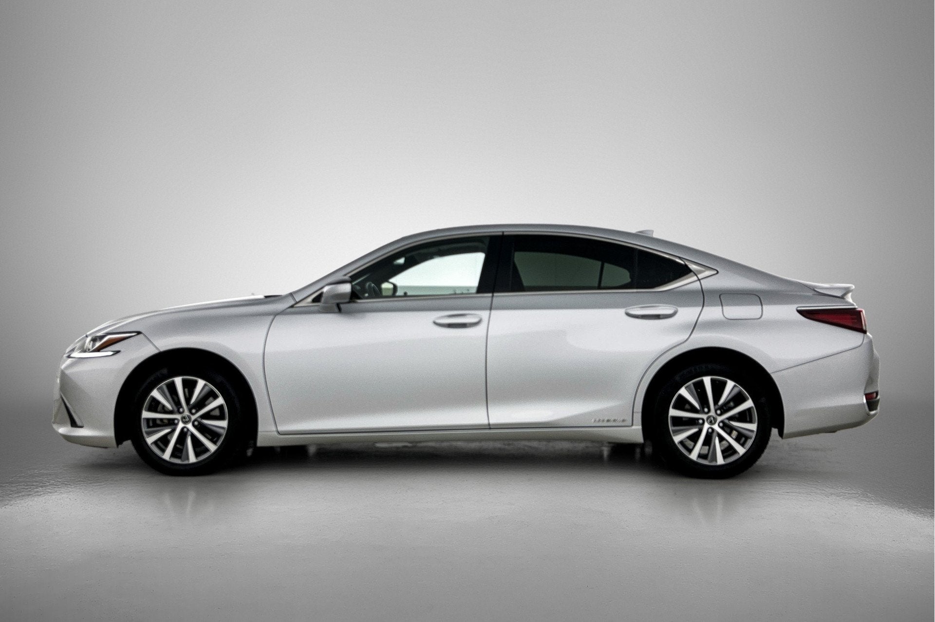 Lexus ES 300h Preference Line Business | Dealeronderhouden |, 12 maanden, Stof, Gebruikt, Zwart