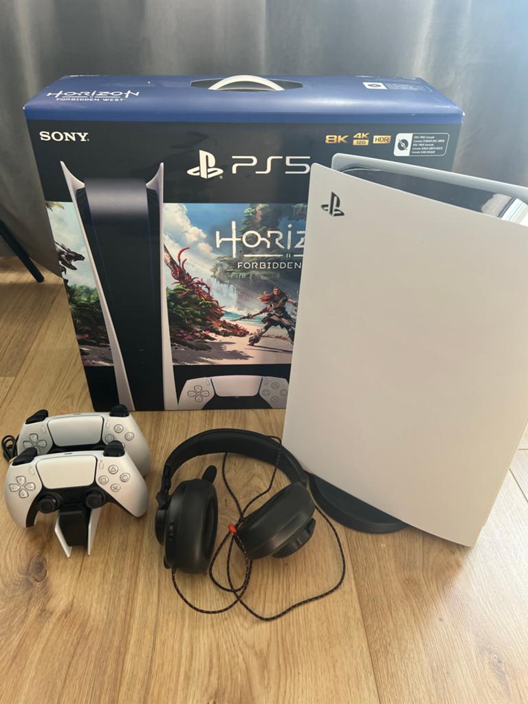 PlayStation 5 Digital Edition met 2 controllers en headset, Ophalen, Zo goed als nieuw, Playstation 5
