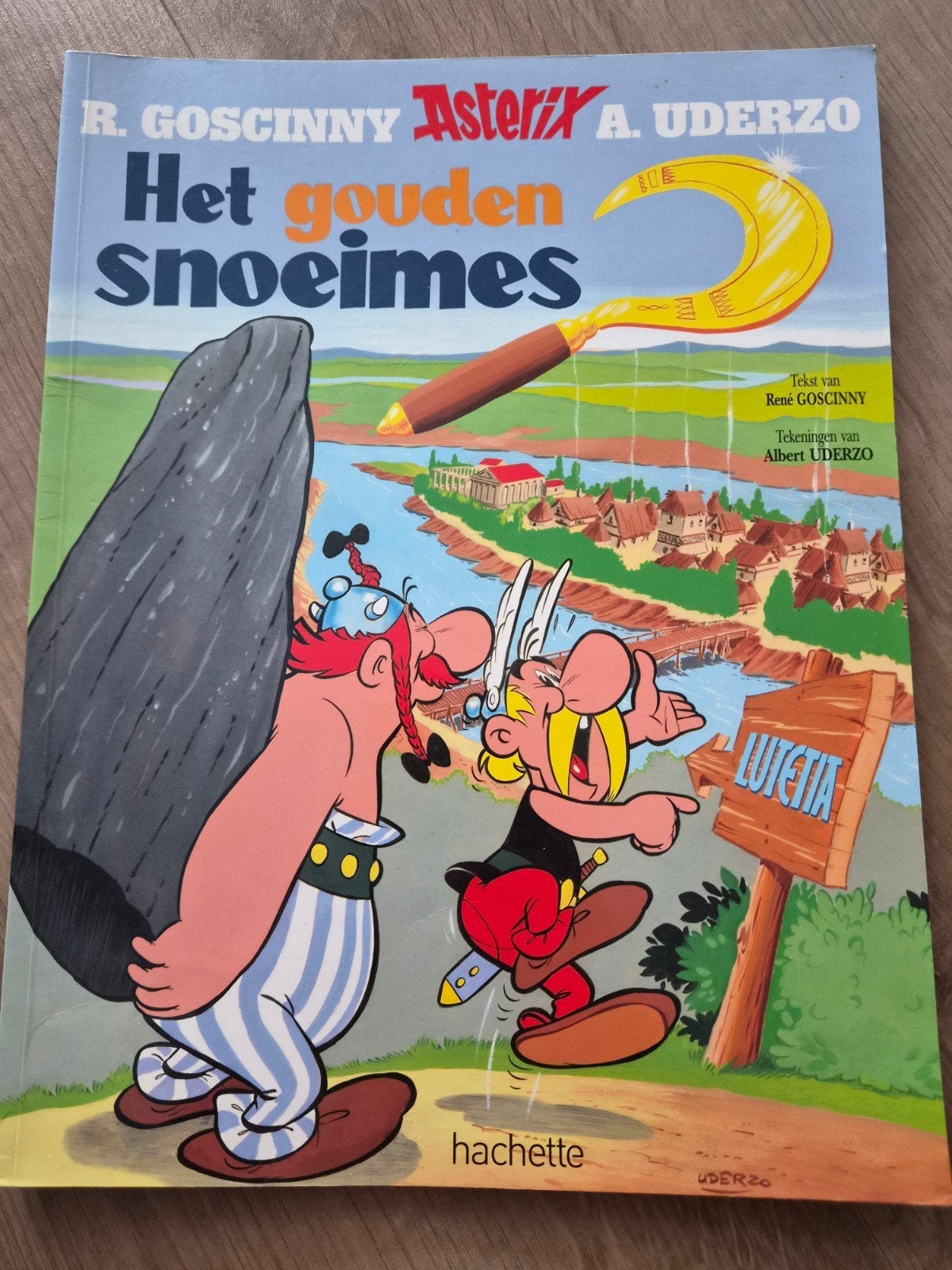 Asterix: Het Gouden Snoeimes - Klassiek Stripboek, Boeken, Eén stripboek, Ophalen of Verzenden, Gelezen, René Goscinny, Albert Uderzo