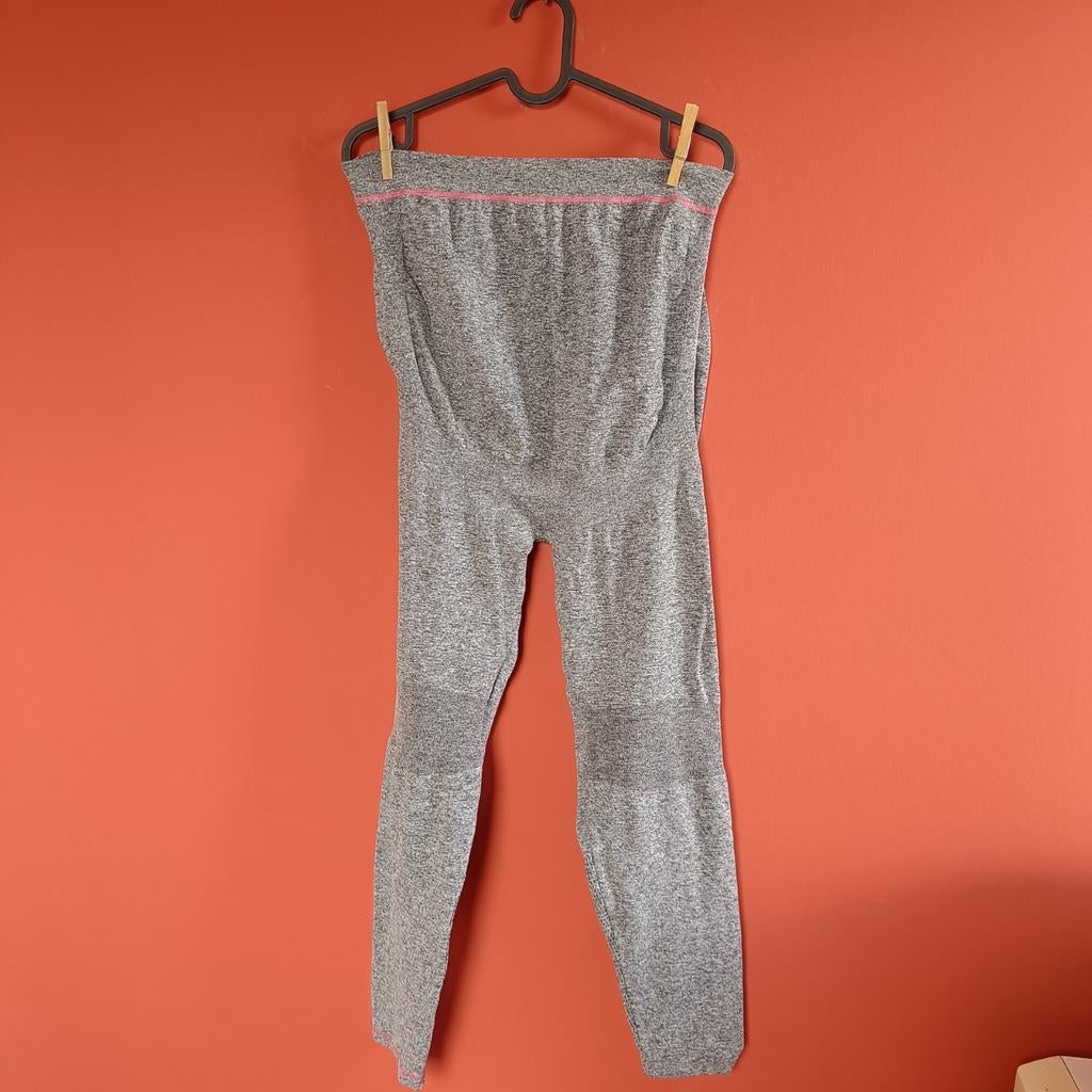 Mamalicious zwangerschapslegging grijs L/XL, Kleding | Dames, Mamalicious, Maat 42/44 (L), Ophalen of Verzenden, Zo goed als nieuw