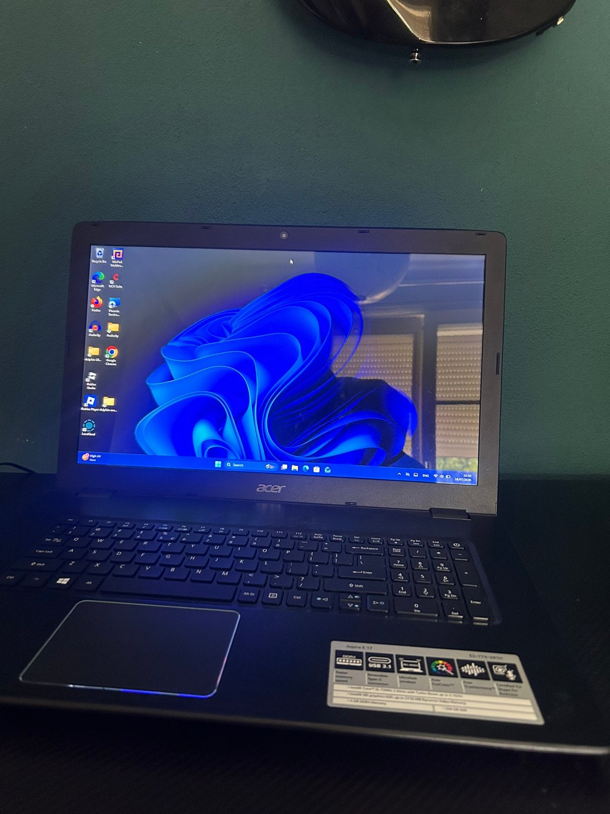 Acer aspire E 17, Computers en Software, Windows Laptops, 2 tot 3 Ghz, Qwerty, Verzenden, Zo goed als nieuw