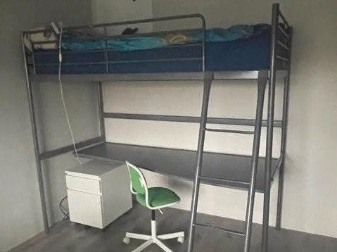 Hoogslaper Ikea Svarta met boekenplank en bureaublad, Ophalen, Gebruikt, 180 cm of meer, 85 tot 100 cm
