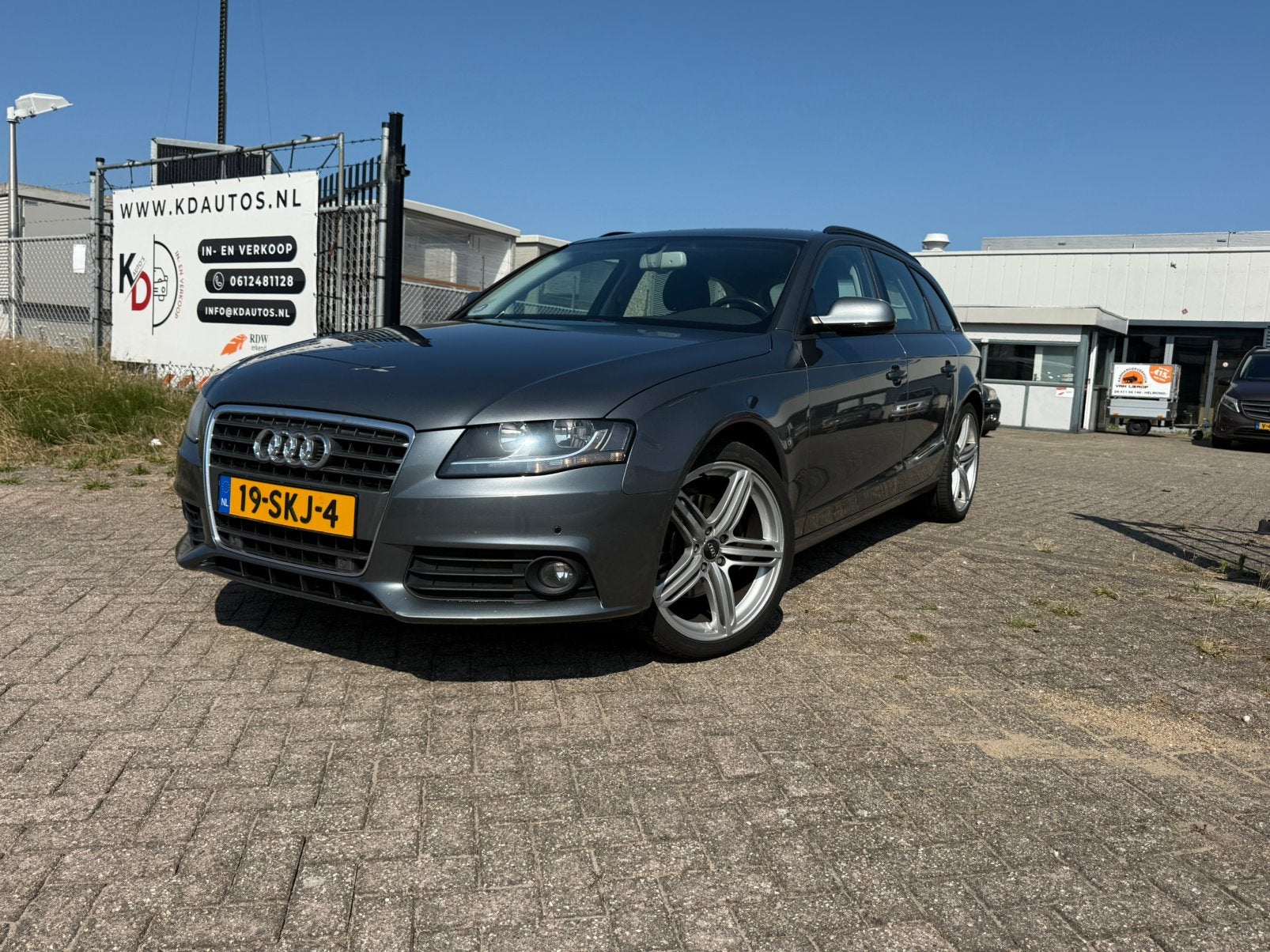 Audi A4 2.0 Tfsi 132KW 2011 Grijs, Auto's, Audi, Voorwielaandrijving, 15 km/l, 4 cilinders, 1984 cc