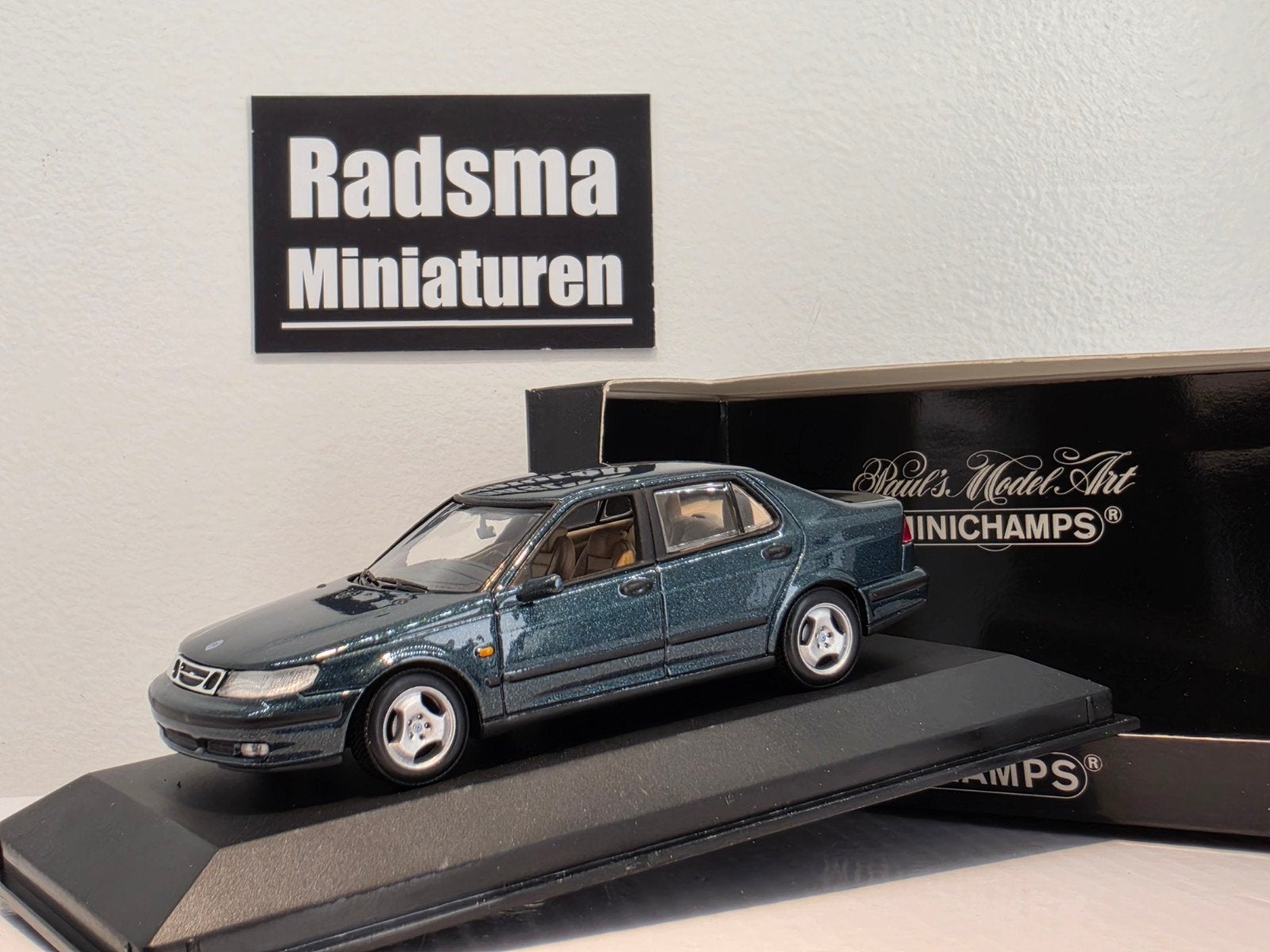 Saab 9-5 Sedan ( Saloon ) green - 1:43 Minichamps, Hobby en Vrije tijd, Auto, Ophalen of Verzenden, Zo goed als nieuw, MiniChamps