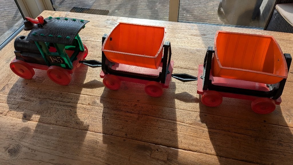 treintje speelgoed, Kinderen en Baby's, Speelgoed | Houten speelgoed, Ophalen, Gebruikt, Duw- of Trekspeelgoed