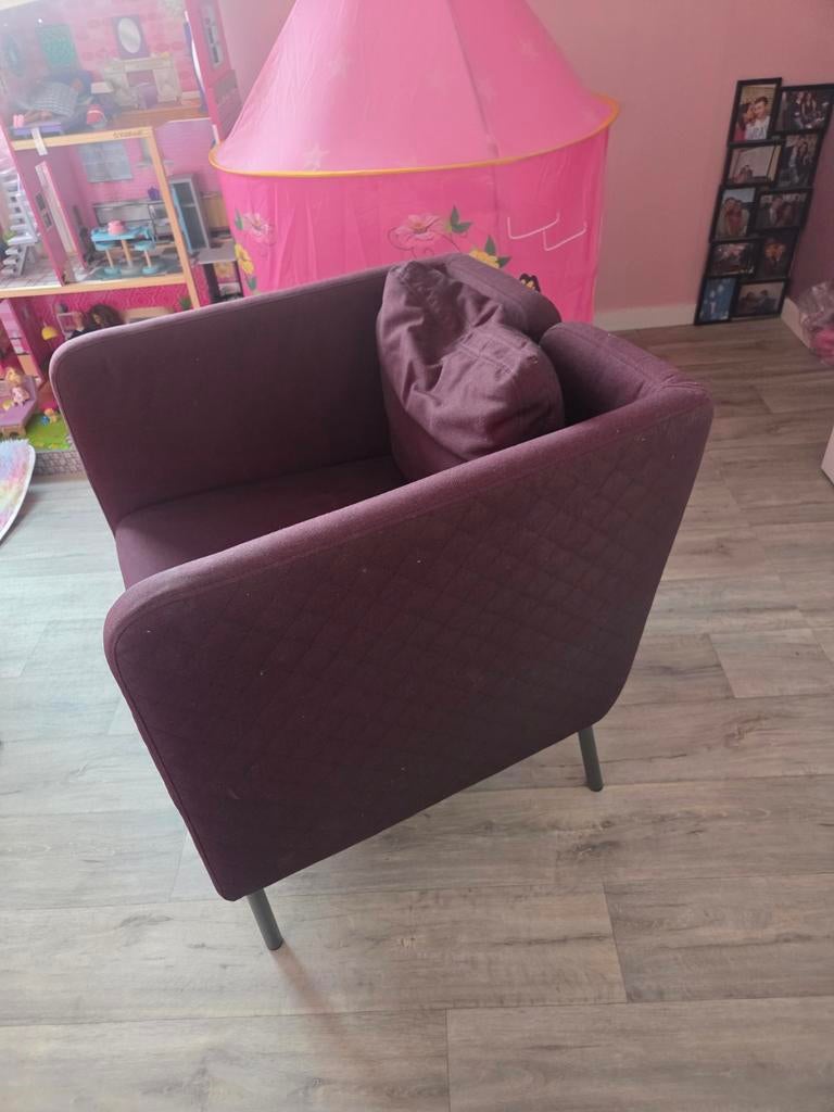 IKEA Ekerö fauteuil - Wijnrood - Zo goed als nieuw, Huis en Inrichting, Fauteuils, Ophalen, Modern, Scandinavisch, 75 tot 100 cm