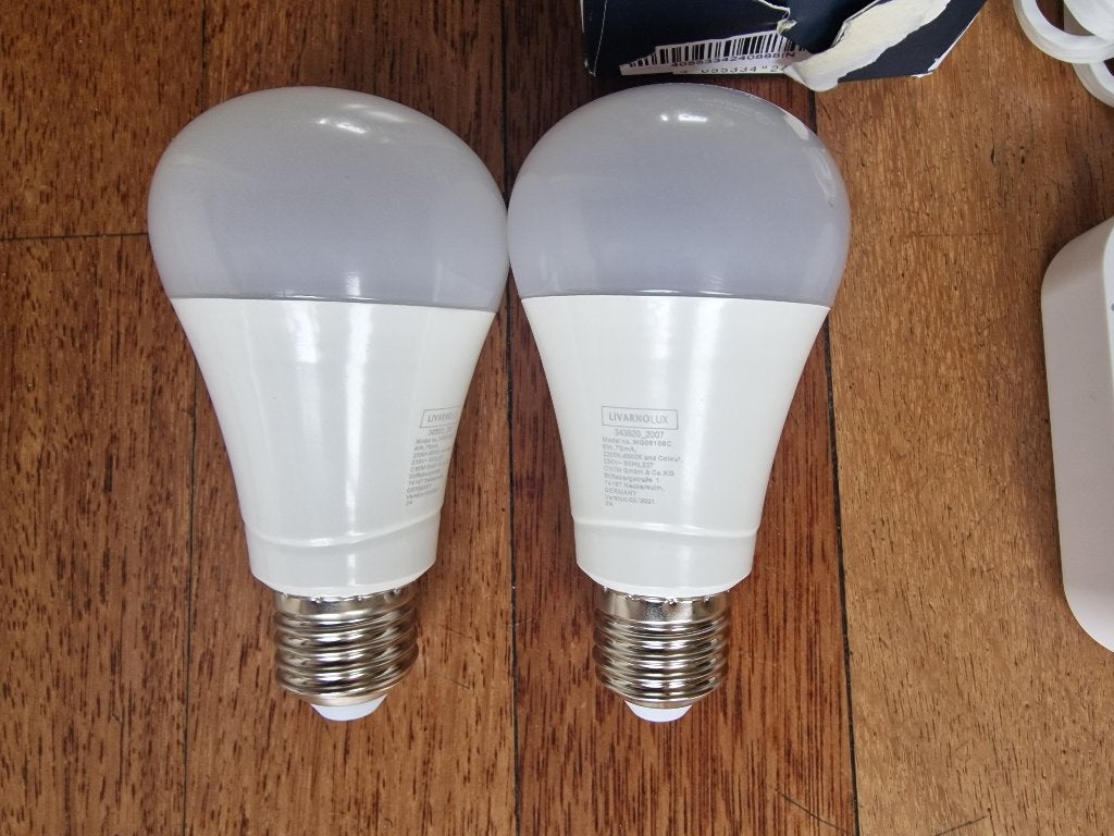 Zigbee set van 2 kleuren peertjes, hub en AB, Ophalen, Zo goed als nieuw