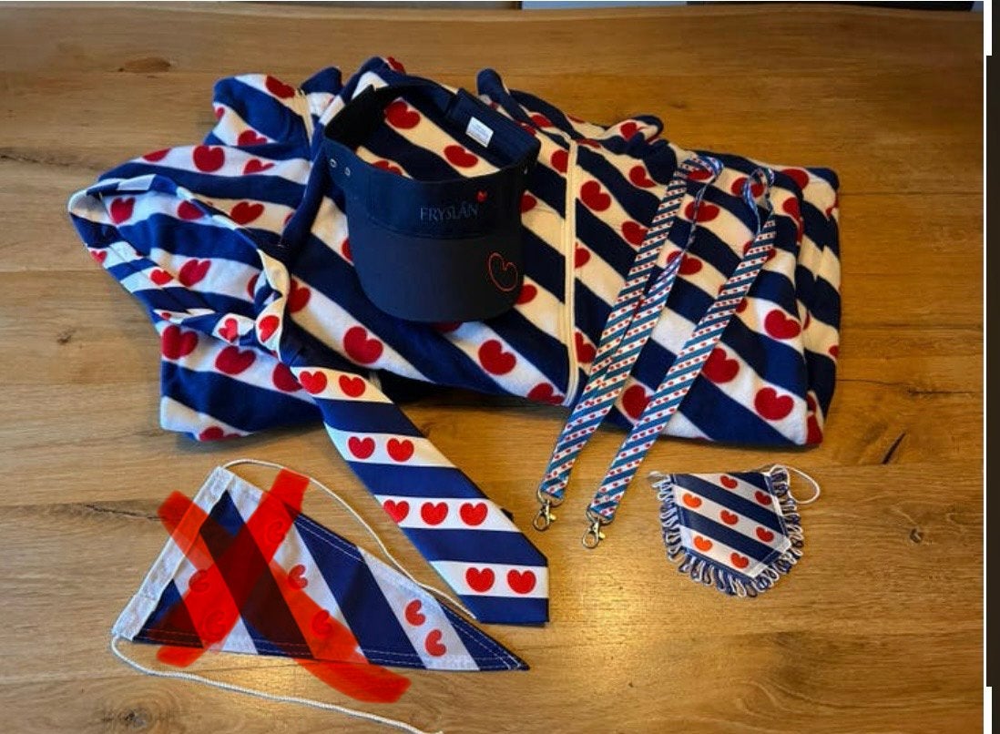 Friese kleding en accesoires verkleedspullen, Ophalen of Verzenden, Nieuw, Maat 56/58 (XL)