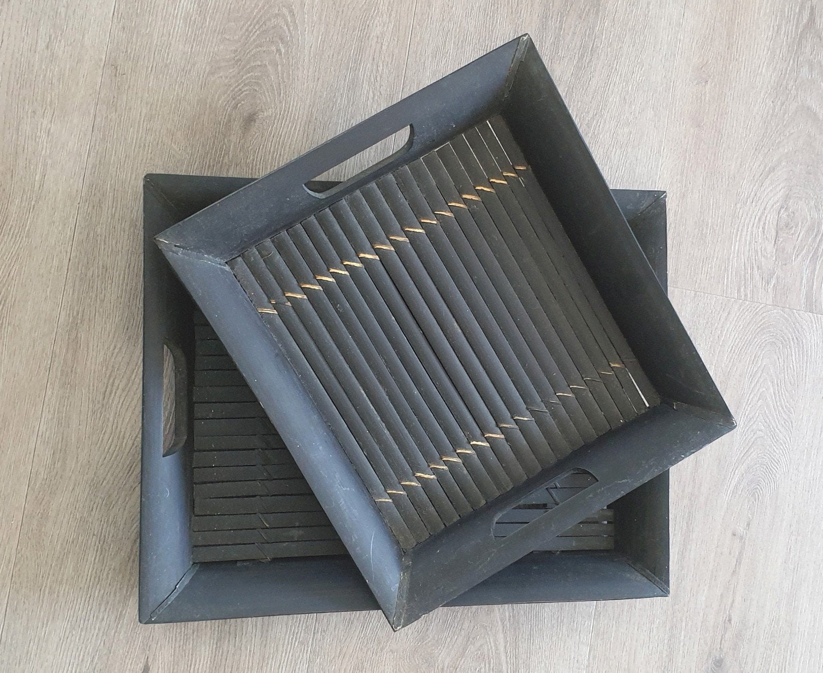 2 bamboe dienbladen, Ophalen, Zo goed als nieuw, Rechthoekig, Hout