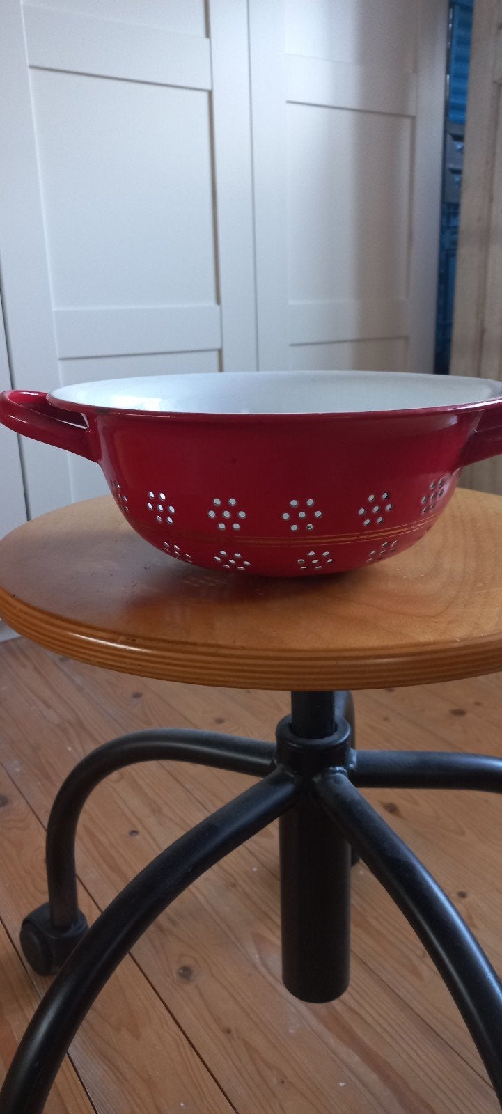 Rood emaille vergiet, Ophalen of Verzenden, Metaal, Rood, Overige merken
