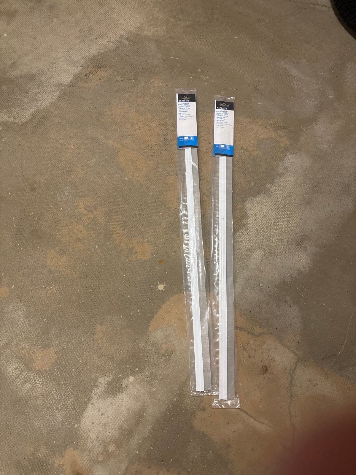 Tochtstrip zelfklevend met borstel - 2 stuks, Minder dan 4 cm, Overige materialen, Nieuw, Ophalen of Verzenden