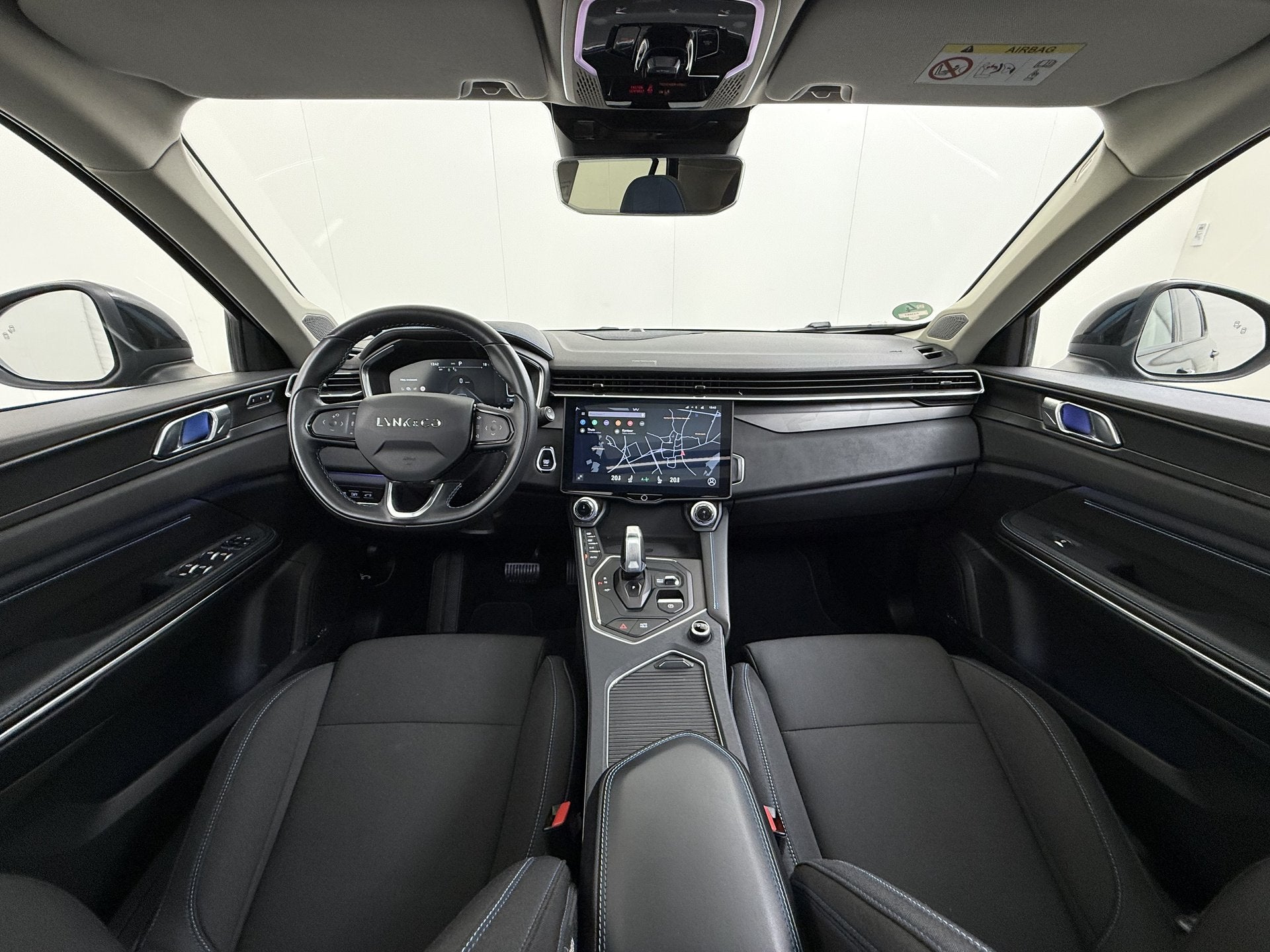 Lynk & Co 01 PHEV 261pk AUT-7 PanoDak 20"lm Trekhaak 360°Ca, Stof, Bedrijf, 1854 kg, 3 cilinders