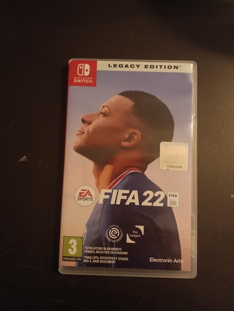 Fifa 22 Nintendo Switch, Ophalen of Verzenden, Zo goed als nieuw, Sport, 3 spelers of meer