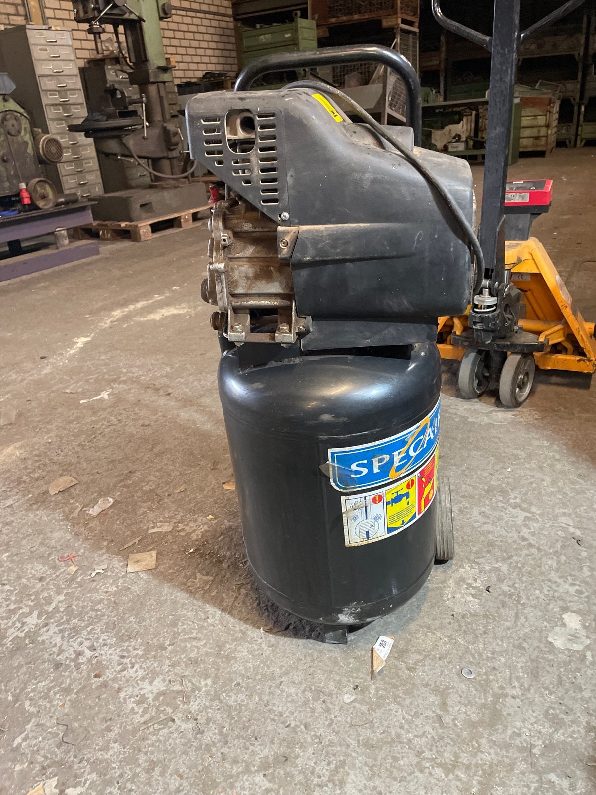 Specair Compressor C-50/8 FV:50 L - 8 bar, Ophalen, Gebruikt