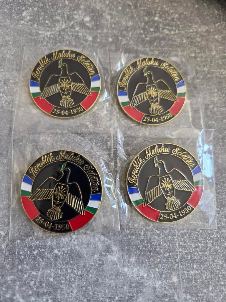 Speldje Pombo Republik Maluku Selatan 38mm, Ophalen of Verzenden