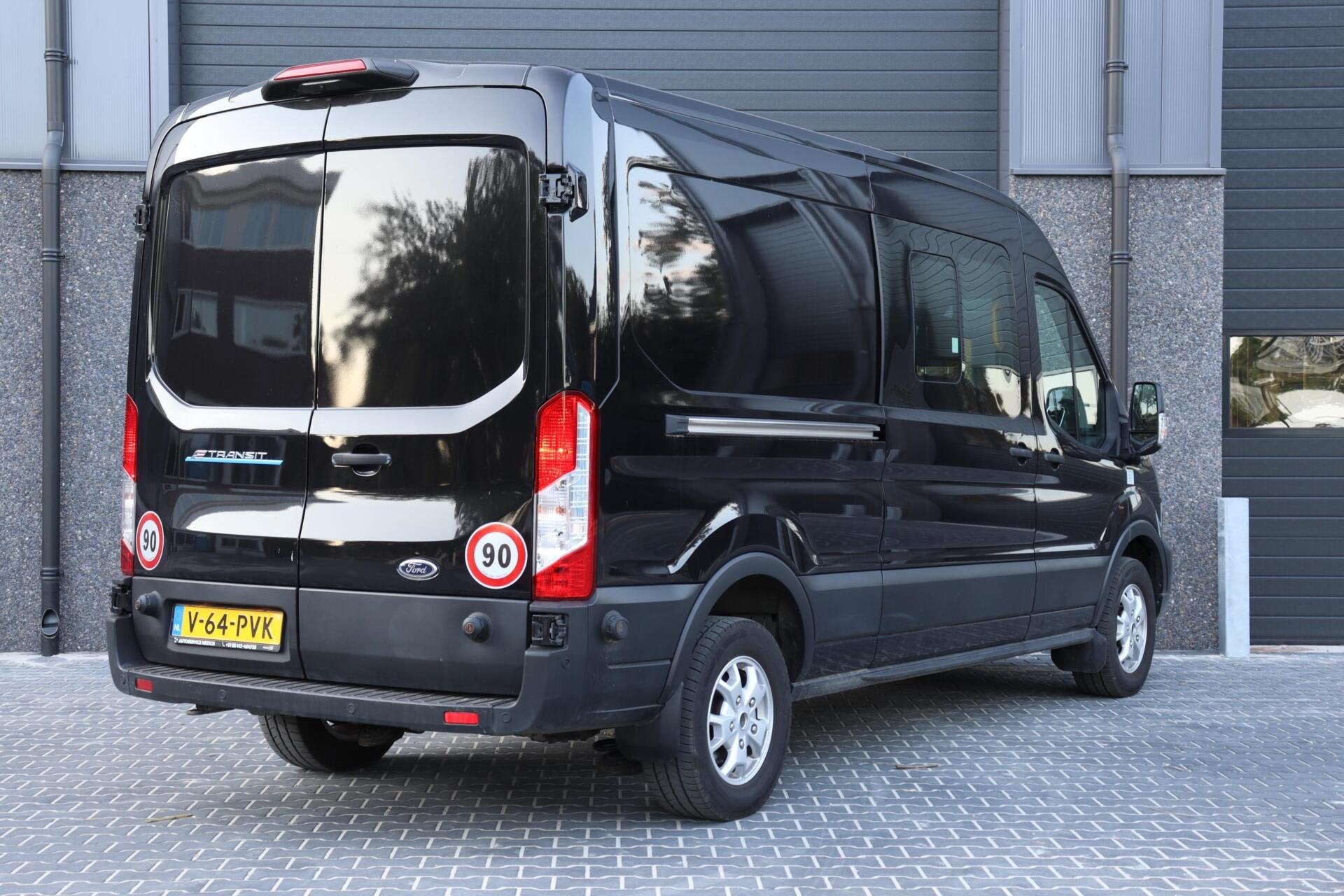 Ford E-Transit L3H2 68 kWh l DUBBEL CABINE l 2X SCHUIFDEUR l, Automaat, Automatische klimaatregeling, Gebruikt, Met garantie (alle)