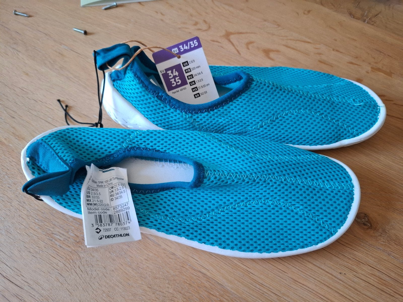 Nieuwe waterschoenen maat 34/35, Kinderen en Baby's, Kinderkleding | Schoenen en Sokken, Ophalen, Nieuw, Jongen of Meisje, Overige typen