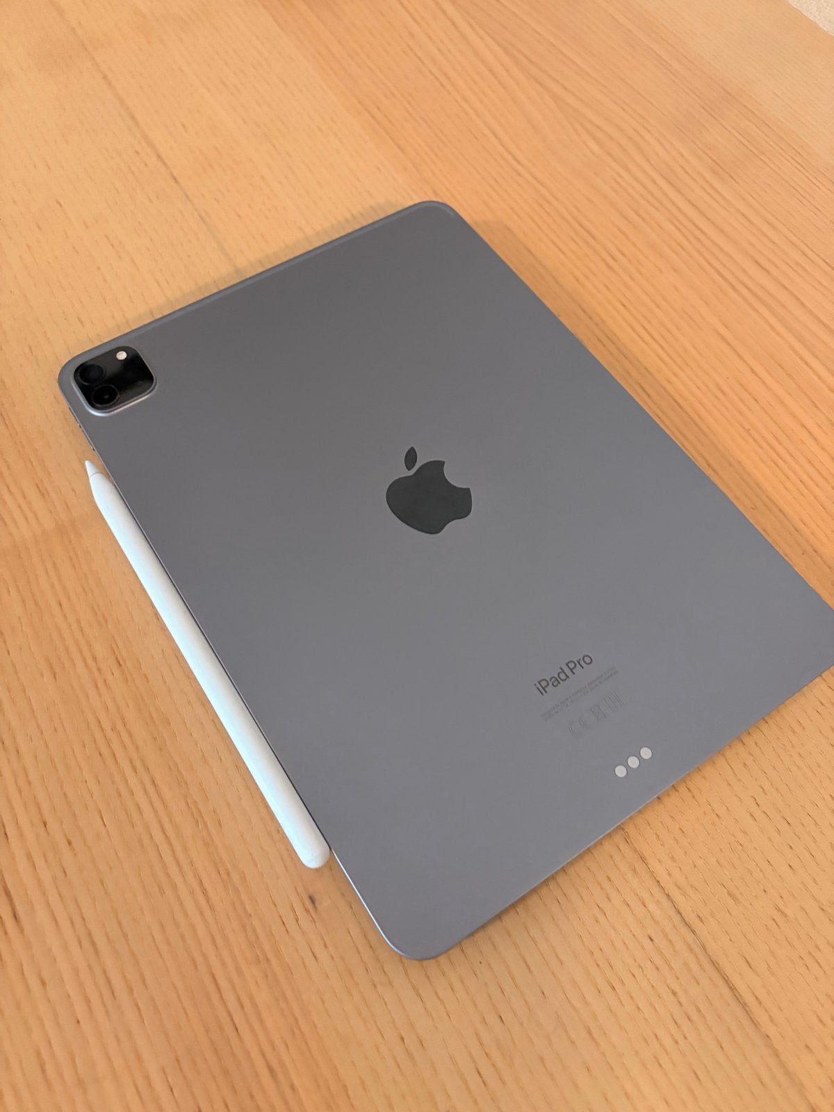 Foto 5 van Apple iPad Pro (2022) 11 inch 4e generatie met Apple Pencil