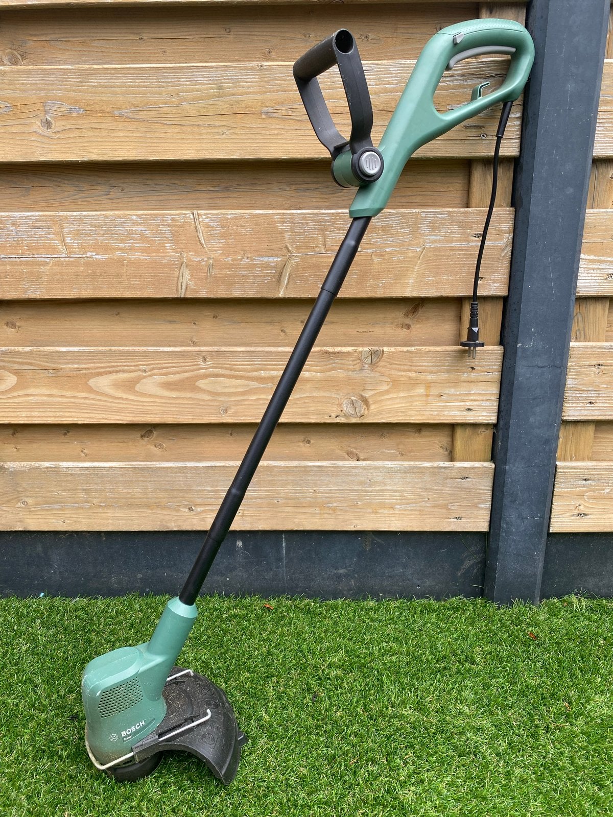 Bosch Easy elektrische grastrimmer, Tuin en Terras, Grasmaaiers, Ophalen, Gebruikt, Minder dan 30 cm, Elektrische grasmaaier