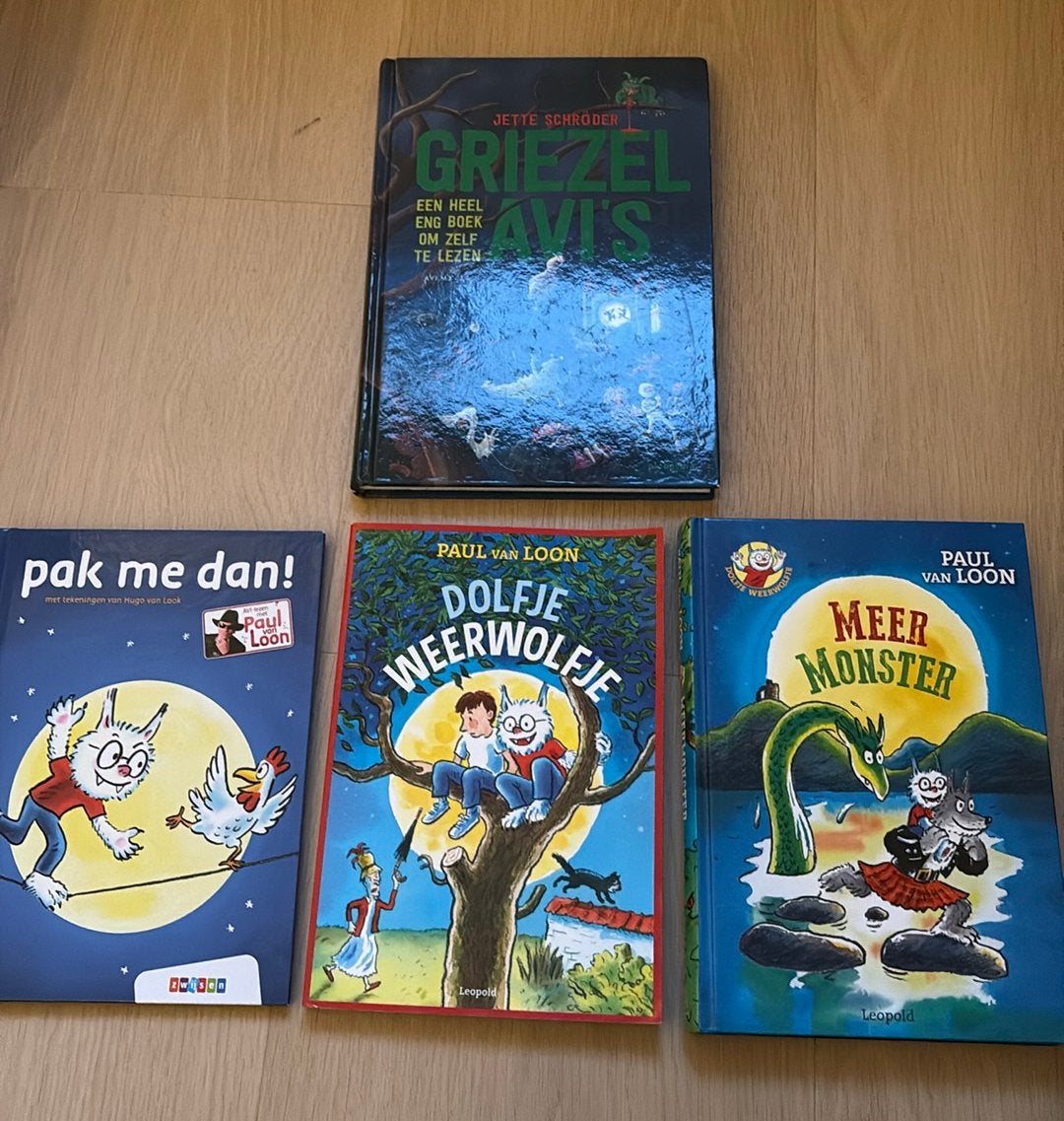 Dolfje weerwolfje - paul van loon, Boeken, Ophalen, Zo goed als nieuw