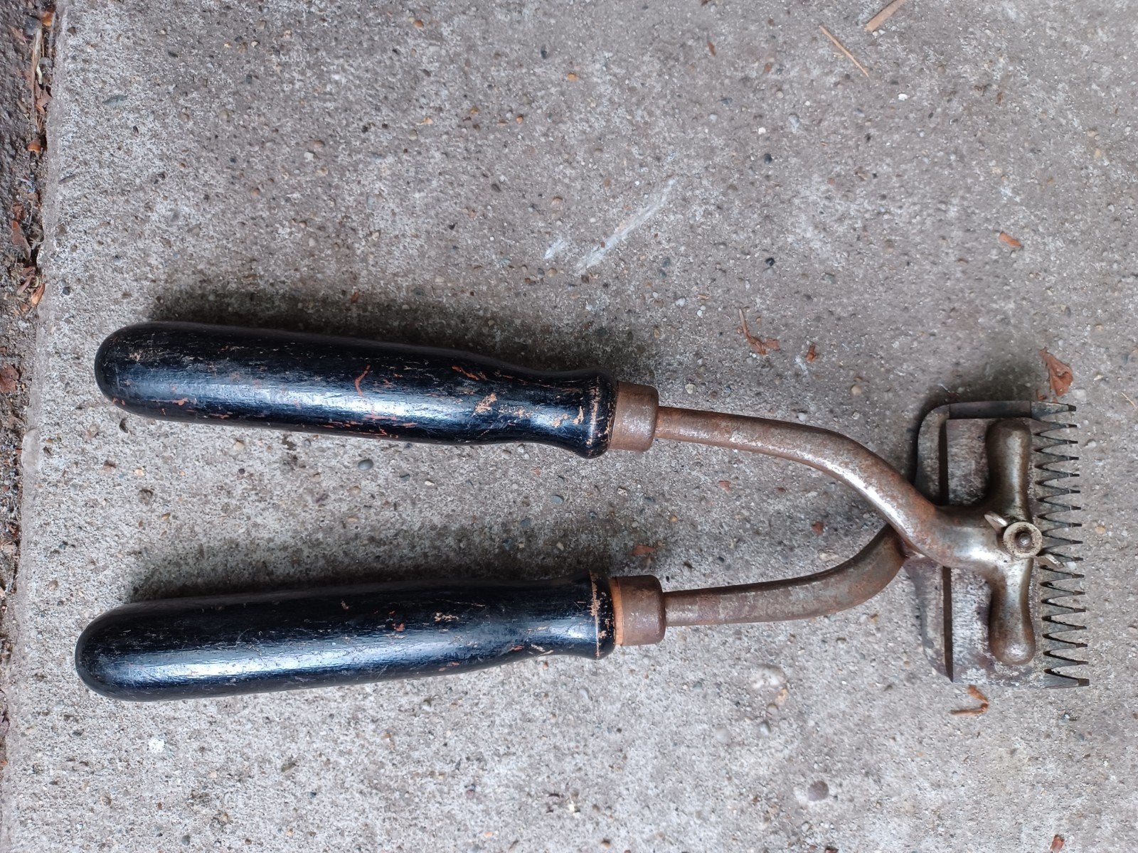 Antieke paardentondeuse met houten handvatten, Ophalen of Verzenden
