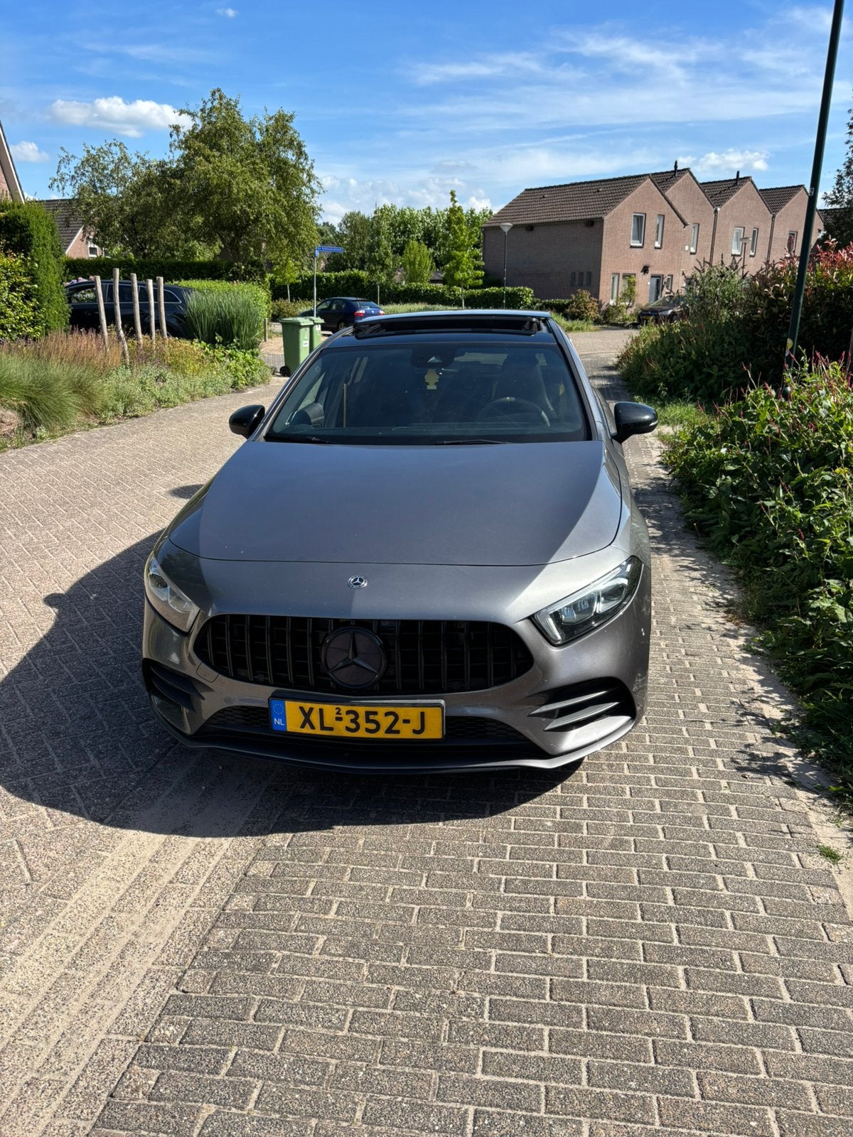 Mercedes-Benz A-Klasse A 200 163pk 7G-DCT 2019 Grijs, Auto's, 4 cilinders, 163 pk, Origineel Nederlands, 75 €/maand
