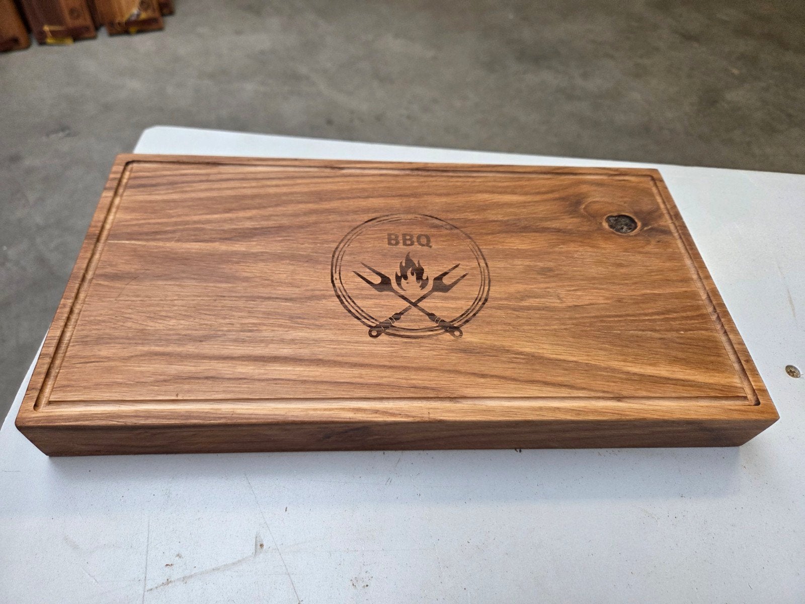 Eiken plank met BBQ logo, Ophalen of Verzenden, Nieuw, Bruin, Hout